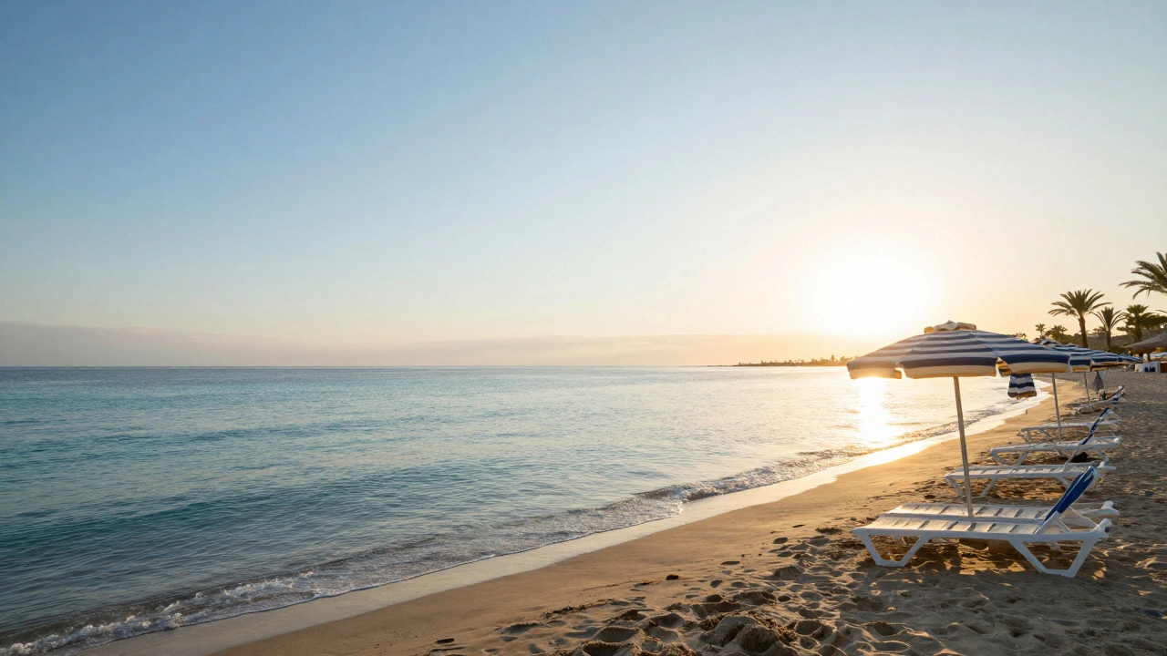 What Month Is Best for the Beach? Best Times to Visit by Climate and Crowds
